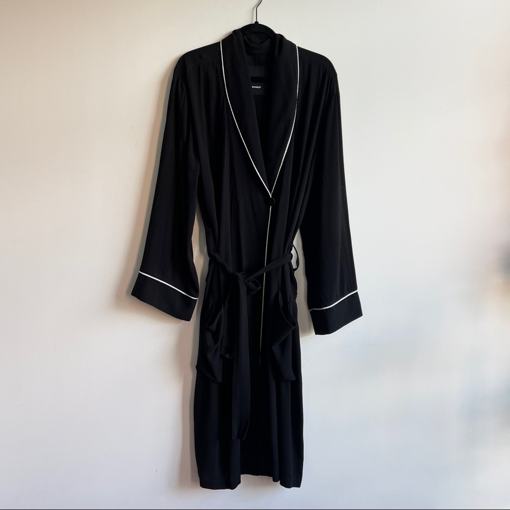 Assembly New York black white piping classic belted robe